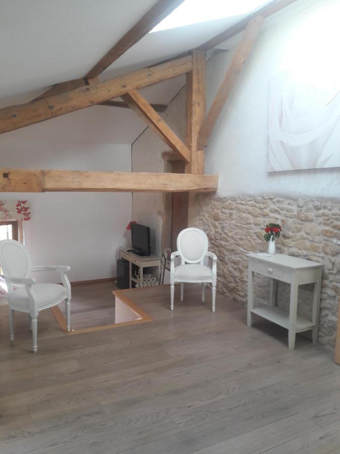 Chambres D'Hotes "Le Calme" Denicé 外观 照片